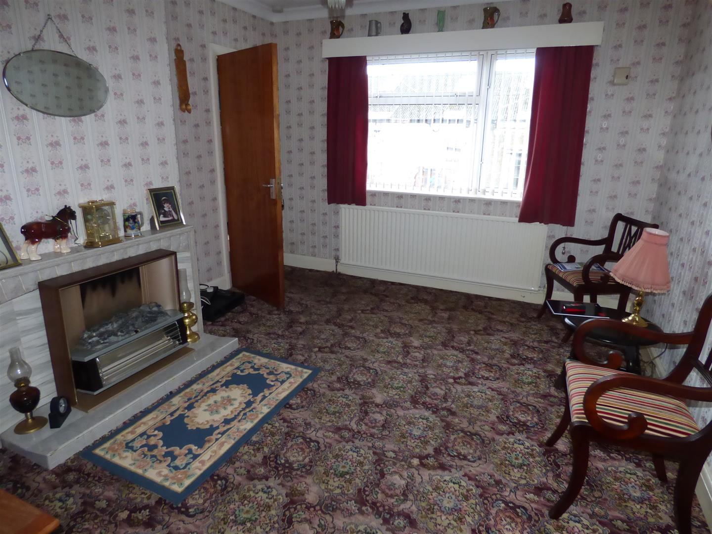 SITTING ROOM